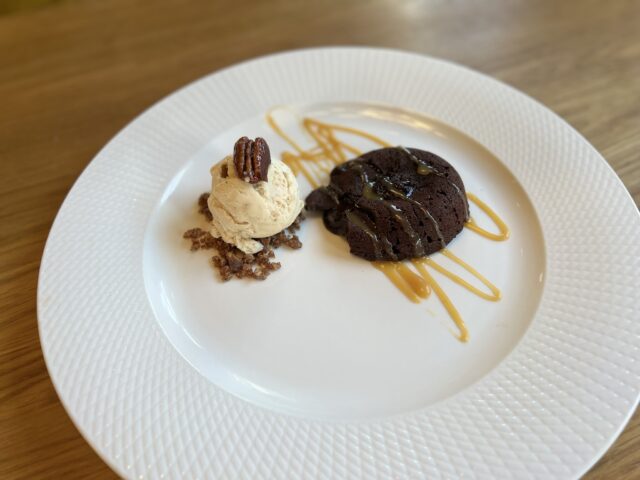 Chokladfondant med pecannötglass saltkaramell